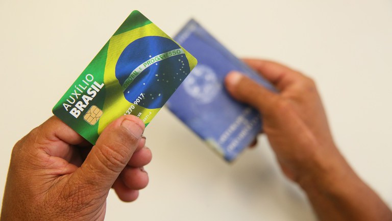 Em dezembro, Maranhão soma o maior benefício médio do Nordeste no Auxílio Brasil: R$ 611