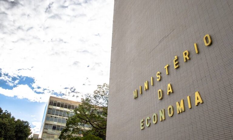 Ministério da Economia e AGU apresentam modelos padronizados de licitações e contratos