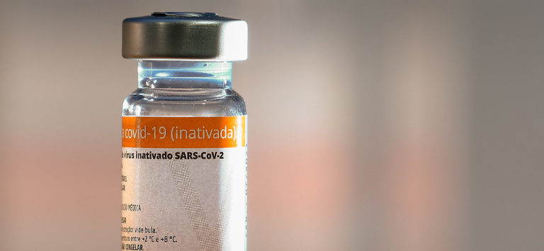 Ministério da Saúde começa distribuição de 740 mil doses de Coronavac para vacinação de crianças