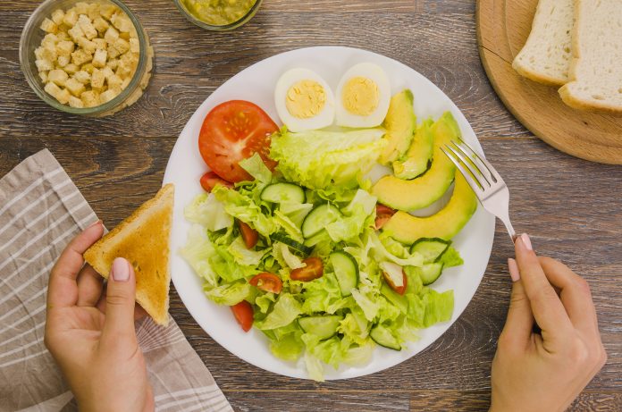 delicious-healthy-lettuce-salad